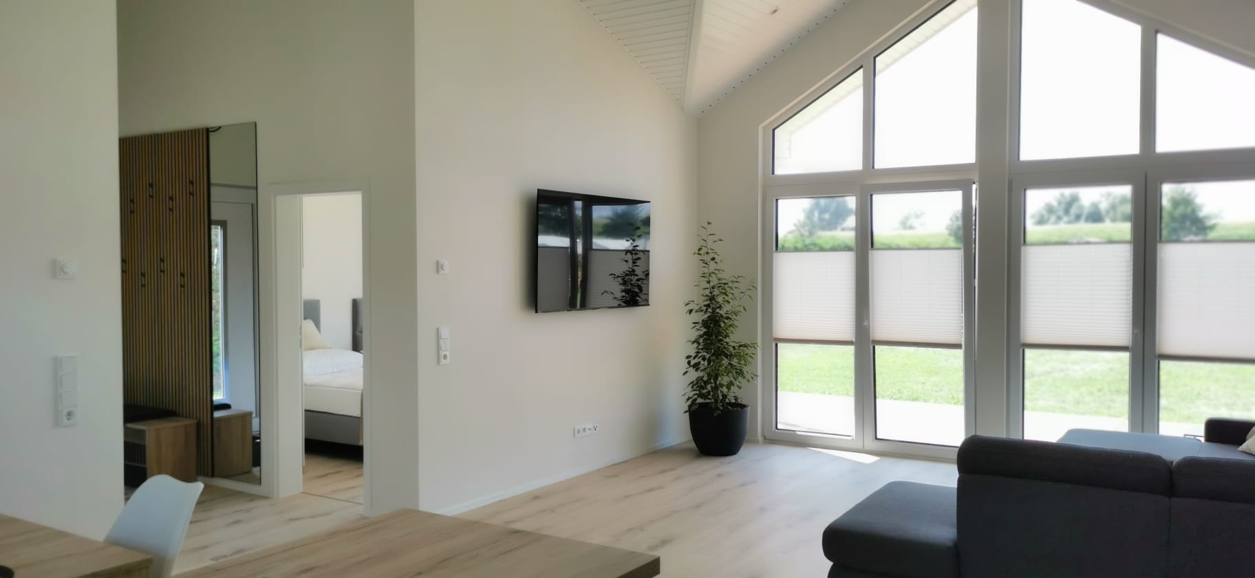 Gemütliches Wohnzimmer mit moderner Einrichtung